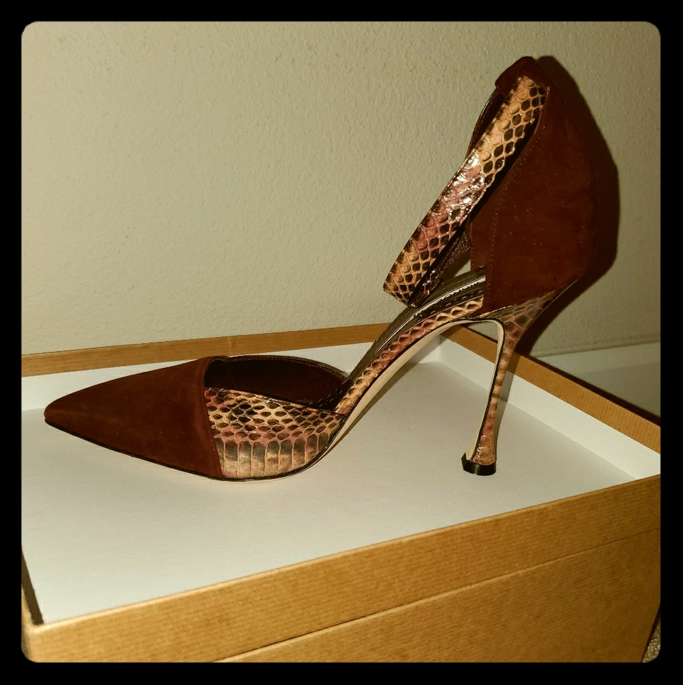 Brand NEW, Manolo Blahnik heels (39)